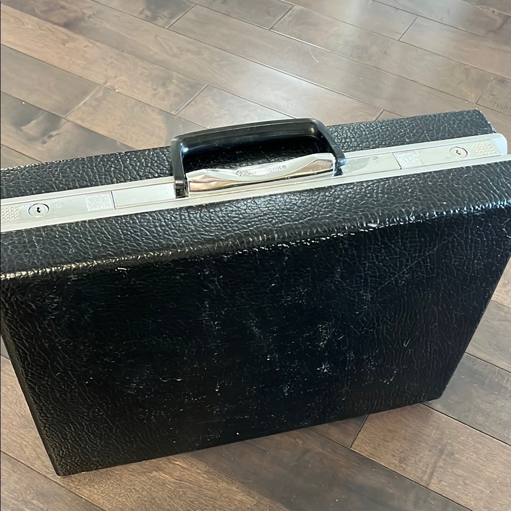 Samsonite Black Structured Briefcase with Tiered Compartments
